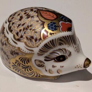 Handpainted Royal Crown Derby Bramble The Hedgehog paperweight Gilted In 24k